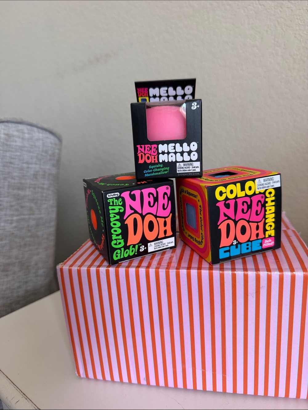 🎉CHOICE🎉COLOR CHANGE CUBE, GROOVY GLOB, MELLO MALLO🎉🎉. (1 Unit)